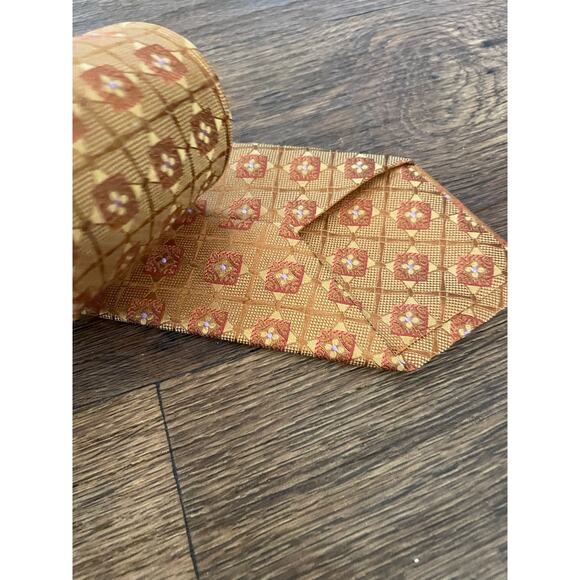 Ike Behar 100% Silk Mens Neck Tie Orange Gold Geometric Design - Picture 4 of 12